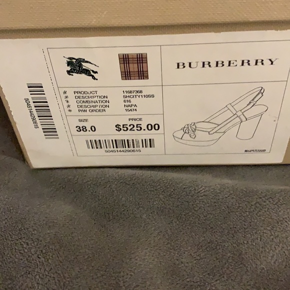 Burberry White Sandals - size 38 - Picture 11 of 11